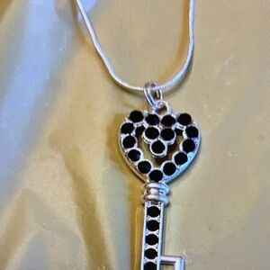 Elegant Black and Silver Key to My Heart Pendant Necklace